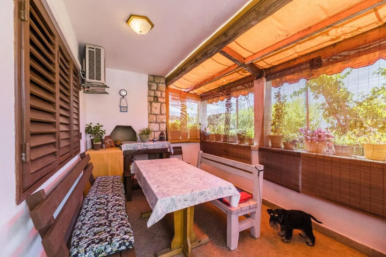 Apartments With A Parking Space Novi Vinodolski - 10270 Croatia